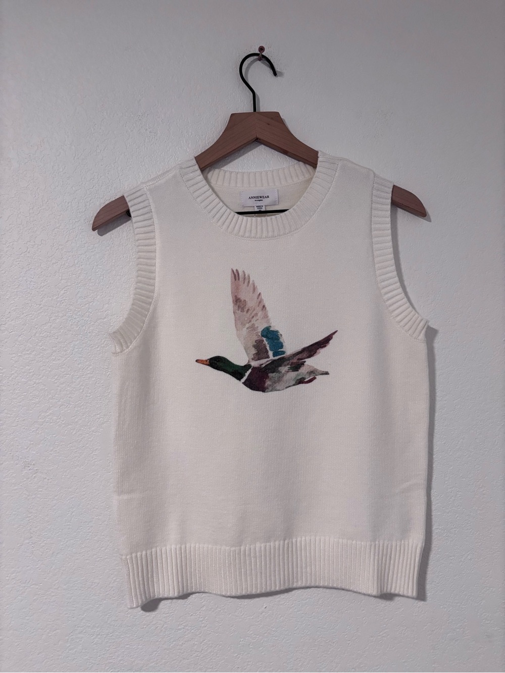 AnnieWear Cream Sleeveless Sweater Tank with Mallard Duck Print Size M NWT - Picture 2 of 6